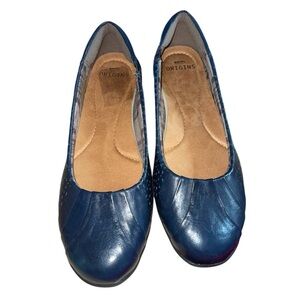 Navy Blue Earth Origins Round Toe Fiona Flats
